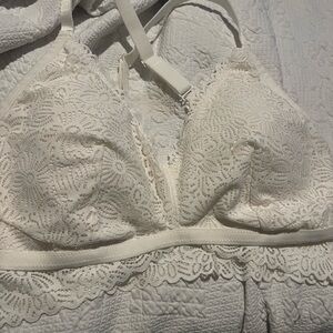 Elegant Lace Bralette in Cream Auden Sz XL Lightly Padded Cross back bra